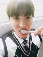 J-Hope on Twitter: "#점보칫솔 #VT 치카치카" [2017.08.01] #2