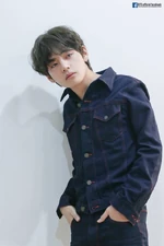 V for Love Yourself 'Tear' (July 2018)