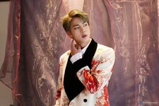 2019 Worldwide Handsome Jin Day #4