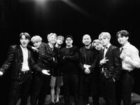 BTS on Twitter: "We met #KAWS 😵😵" [2019.03.23] #2