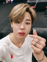 Jimin on Twitter: "☺️🙏 #JIMIN" [2018.09.17] #1