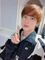 Jin on Twitter: "D-1 내일이면 콘서트" [2020.10.09]