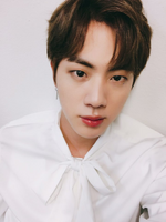 Jin on Weibo: "正在把头发养回当时那样长" [2017.04.12]