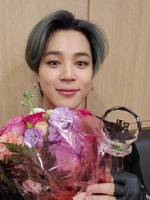 Jimin on Twitter: "아미 여러분 오늘 1위도 진심으로 감사드립니다 ! 저희 무대를 직접 보여드리지 못해서 아쉬웠지만 진심으로 행복했습니다 아직 방송 남았으니 기대많이 해주세요 사랑합니다! #JIMIN #우리아미상받았네" [2020.03.06] #2