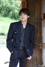 Happy Chuseok with V (September 2019)