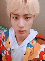 Jin on Twitter: "한주동안 정말 즐거운 활동이었어여. 아 행복하다 아미 짱짱. 투어 잘 다녀올게여" [2018.09.02] #4