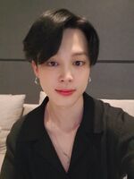 Jimin on Twitter: "맞아요 사실은 염색 했습니다 #JIMIN" [2021.05.29] #1