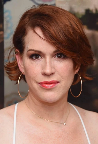 Molly Ringwald | The Bear Wiki | Fandom