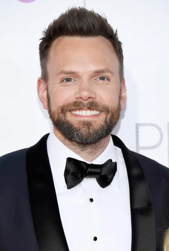 Joel McHale The Bear Wiki Fandom