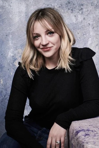 Abby Elliott | The Bear Wiki | Fandom