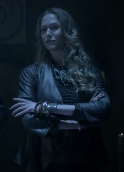 Clara Sullivan | The Bitten Wiki | Fandom