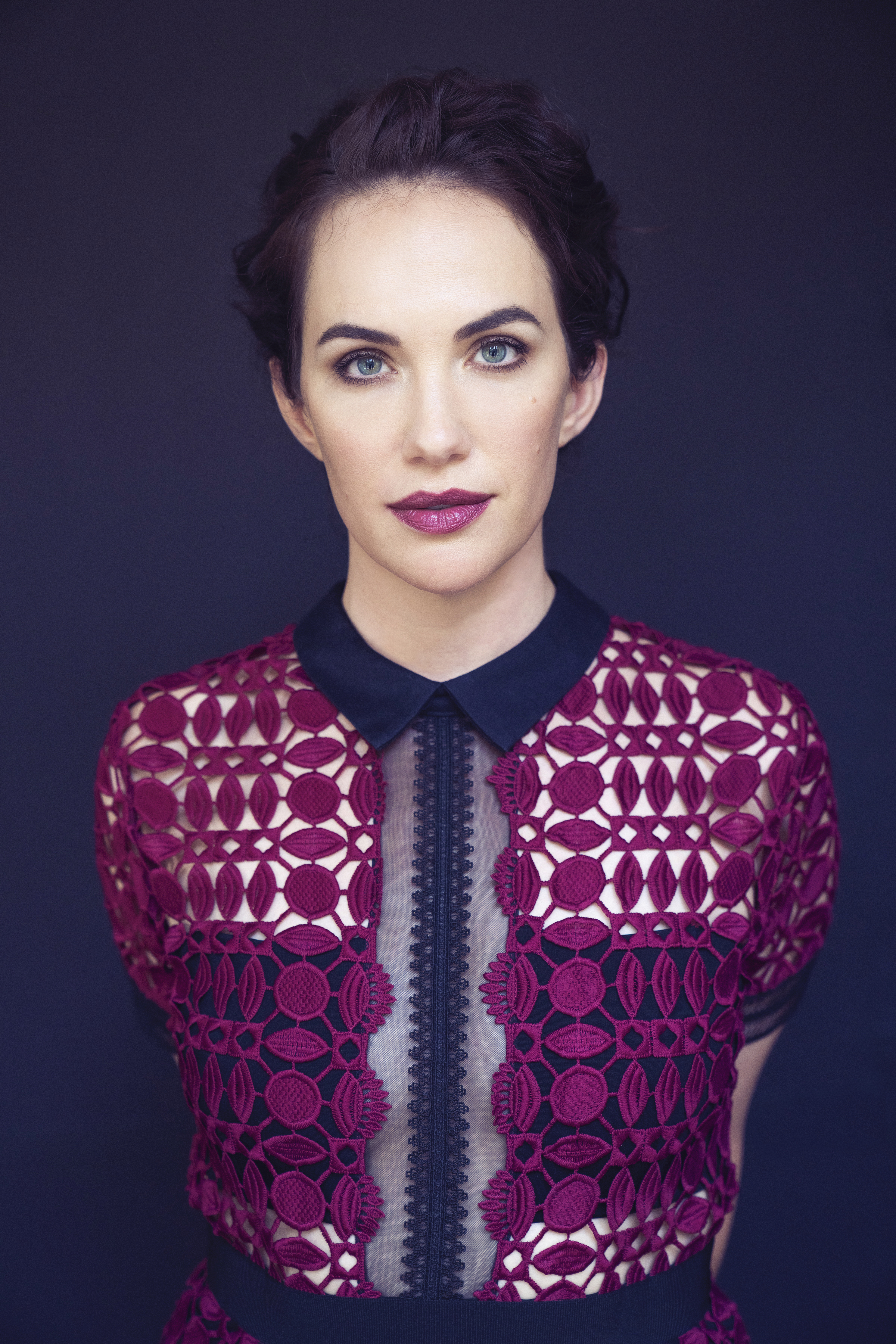 Kate Siegel Brasil on X: 📸 Primeira imagem de Kate Siegel em 'The Fall of  the House of Usher' que estreia dia 12 de Outubro na Netflix.   / X