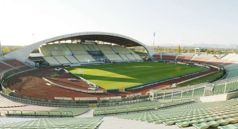 File:Stadio Friuli 2016 nord.jpg - Wikimedia Commons