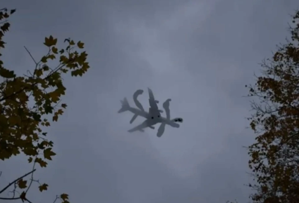 That's No Plane The giants Trevor Henderson creations Wiki Fandom