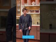 Backstage- Freddie Highmore on "LIVE with Kelly and Ryan" (2022)