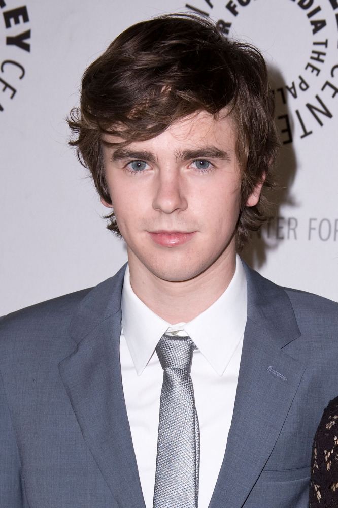 freddie highmore and his brother