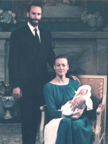 HANDMAID's TALE Season 5 Who is the father of Serena Joy's baby 