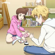 Leon playing a game with Hari