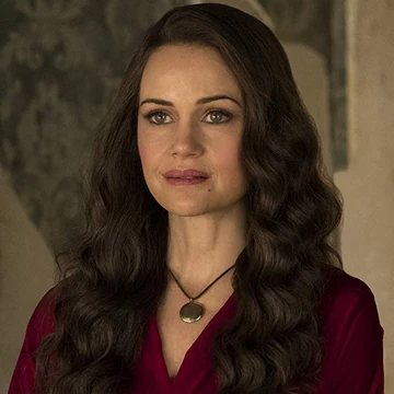 https://static.wikia.nocookie.net/the-haunting-of-hill-house3356/images/f/f3/Olivia.png/revision/latest/top-crop/width/360/height/360?cb=20200102143924