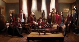 House-of-Anubis-season-1-cast-house-of-anubis-cast-31836234-577-310