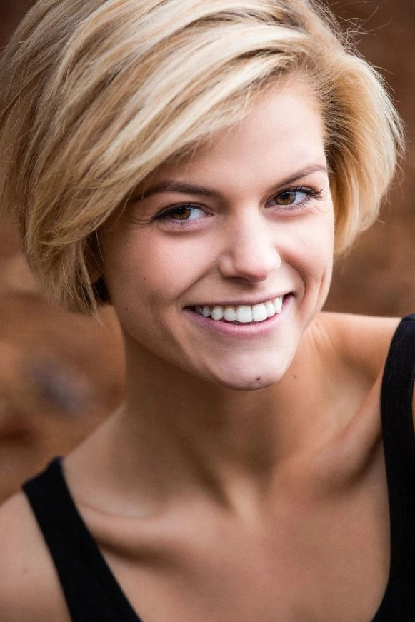 Elle Roberts | The Hunger Games Films Wikia | Fandom