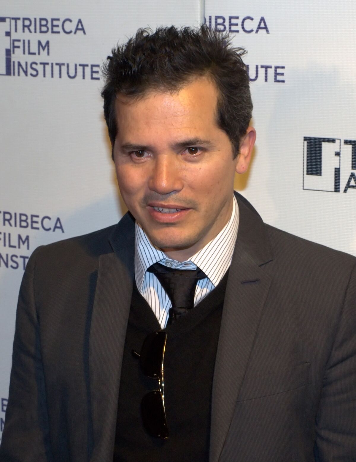 John Leguizamo's Wife: Learn About His Past & Current Marriages – Hollywood  Life