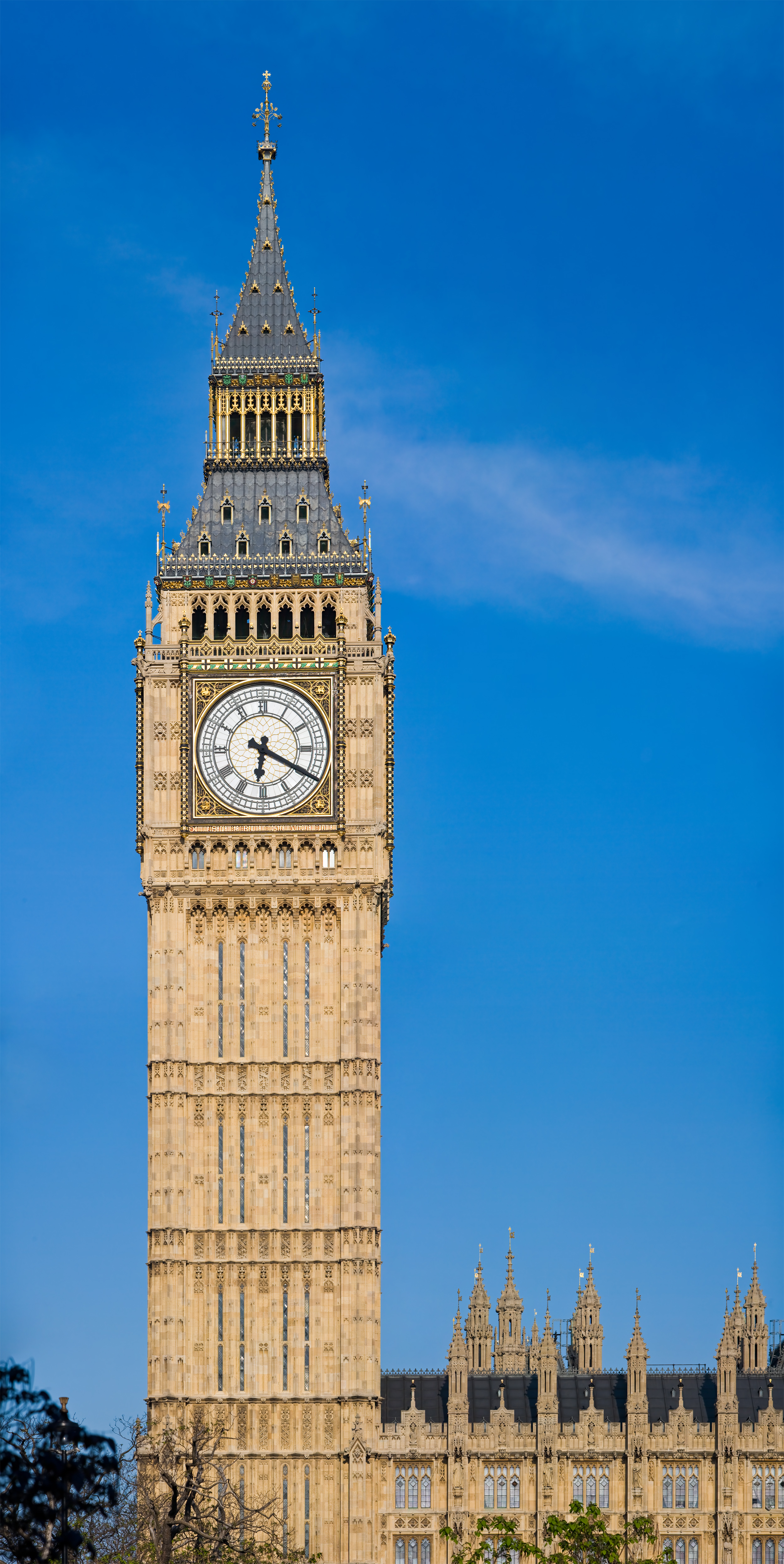 Big Ben - Elizabeth Tower Em Londres. Torre De Relógio De 90