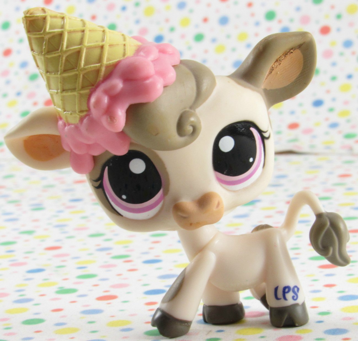 Как продавать на стар петс. Лпс бык. Littlest Pet shop 2018. Лпс коровка. Littlest Pet shop 1218.