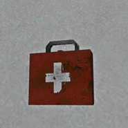 MedKit1.jpg (34 КБ) Переносная аптечка, лежащая на снегу