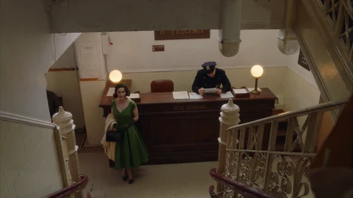 Midge bails out Lenny.