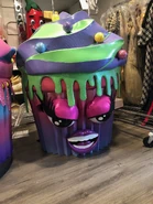 TMS-US S6-CupcakeAlternate.jpg (2.52 MB) Unused second costume for Cupcake