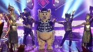 Hedgehog performing "Love Me Do"