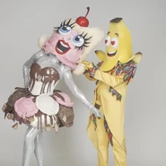 Behind-the-scenes of Banana Split in a photoshoot