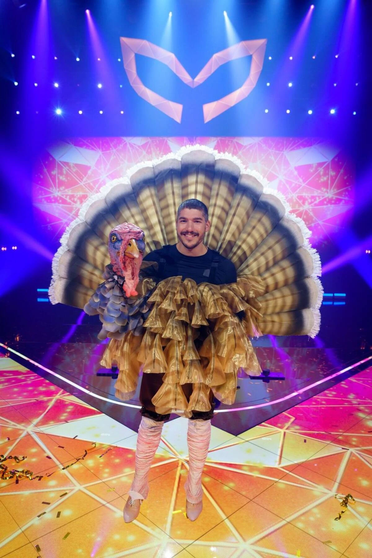 Dinde Noire | The Masked Singer Wiki | Fandom, image size:1200x1801