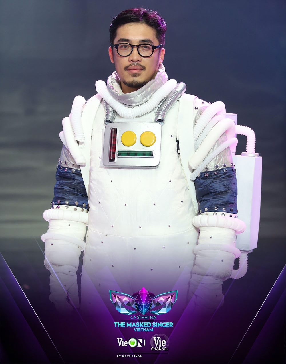 Phi Hành Gia Heo | The Masked Singer Wiki | Fandom