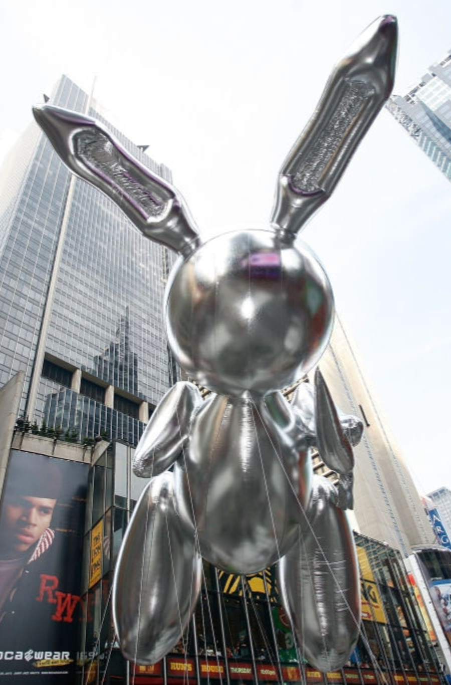 Jeff Koons, Macy's Thanksgiving Day Parade Wiki