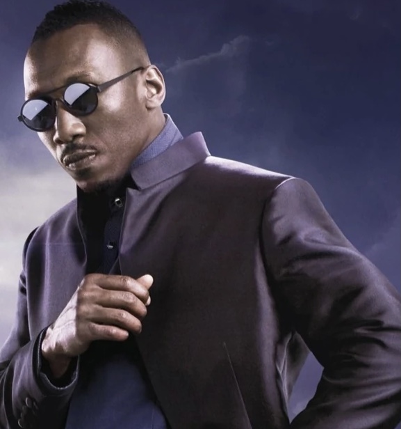 Sunglasses worn by Vector (Mahershala Ali) as seen in Alita: Battle Angel |  Spotern