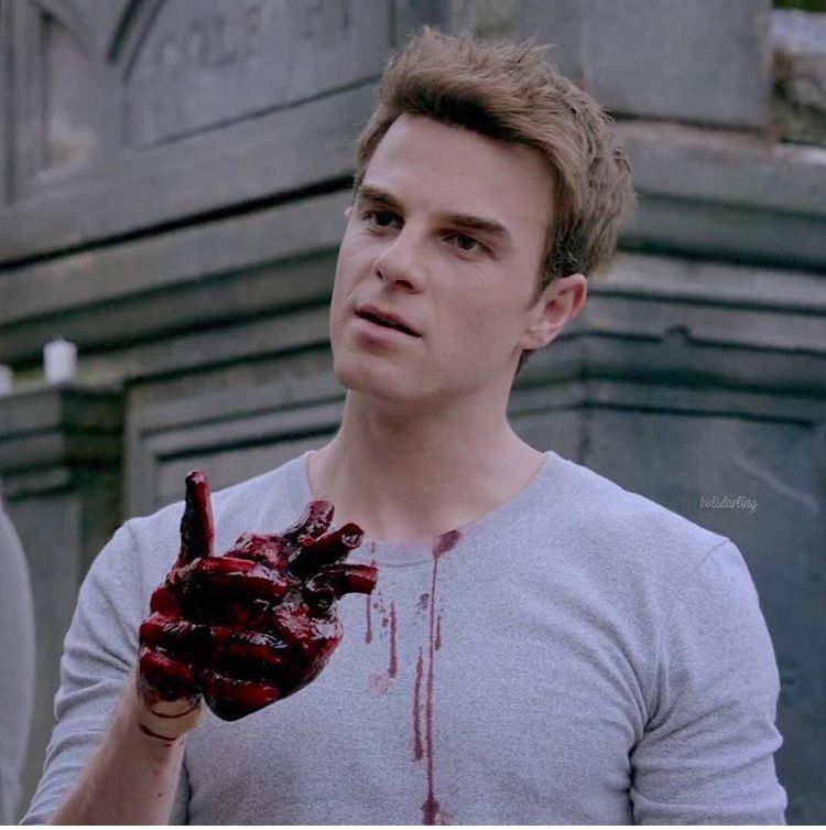 The Originals rende websérie sobre a vida de Kol Mikaelson