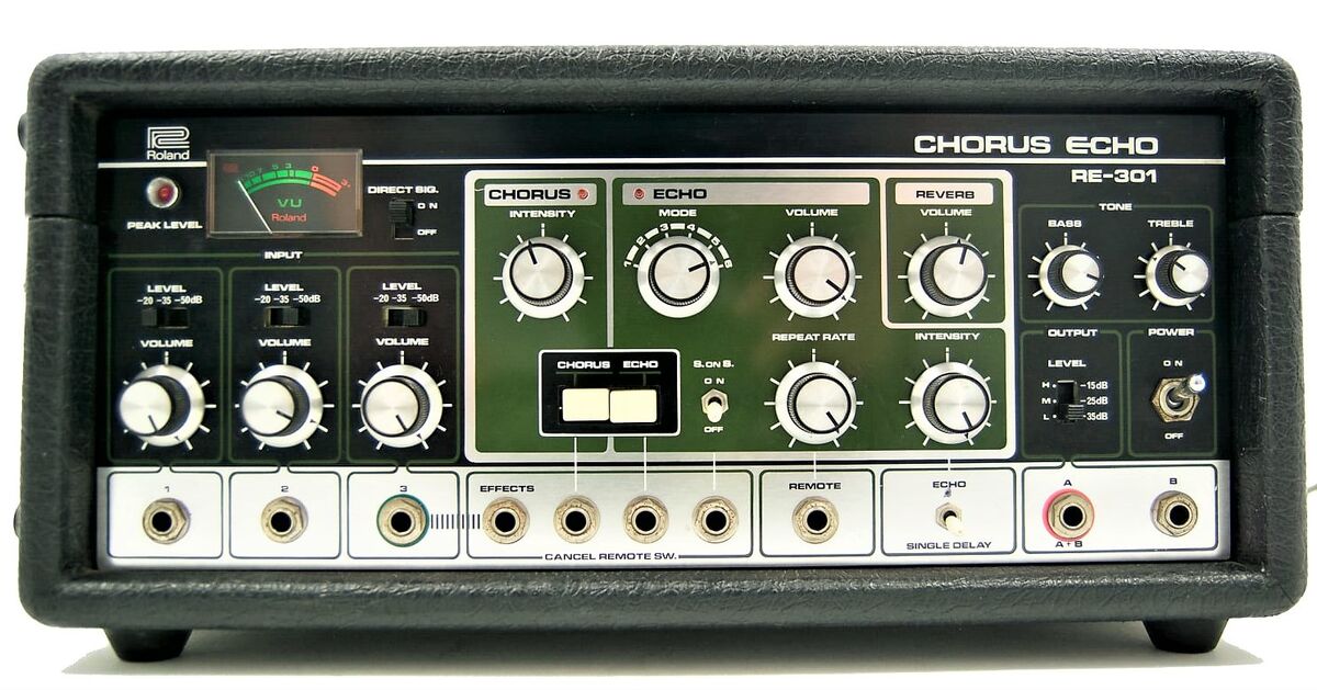 Roland RE-301 Chorus Echo Tape Delay Effect Unit - Vintage