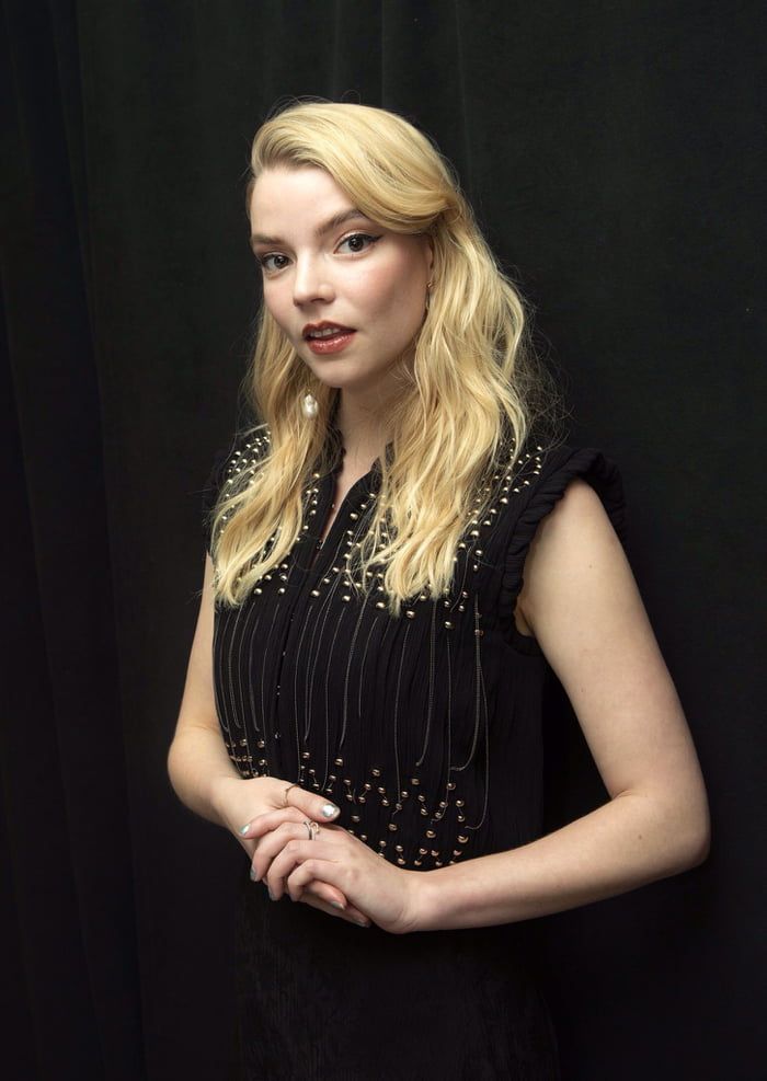 Anya Taylor-Joy heartbroken over having to finish Beth Harmon role in The  Queen, TV & Radio, Showbiz & TV