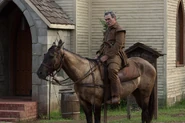 Salem-Promo-Still-S1E13-09-Militiaman on horse.jpg (2 MB)