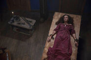 Salem-Promo-Still-S1E10-06-Tituba