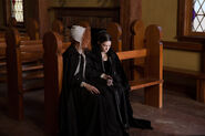 Salem-Promo-Still-S1E06-11-Mary and Rose 05