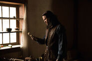 Salem-Promo-Still-S1E09-15-John Alden