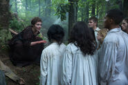 Salem-Promo-Still-S1E13-18-Mercy and Followers 03