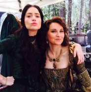 Janetandlucybehindthescenessalem s2 ladies