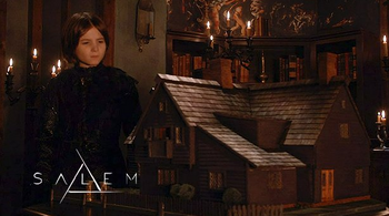 Salem Dollhouse