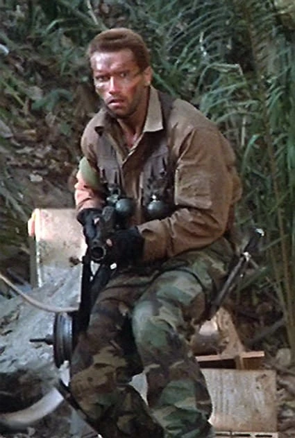 Диллон хищник 1987. Arnold schwarzenegger predator 1987. Фигурка neca predator jungle patrol dutch. Датч хищник. Датч хищник.