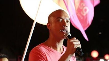 Pink_Dot_2014_Lighting_Up_Hearts