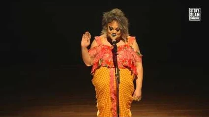 Story_Slam_Singapore_Grand_Slam_2016_-_Becca_D'_Bus
